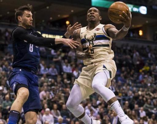 同时在防守 同时在防守