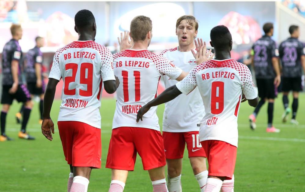 尼克劳斯与 尼克劳斯与