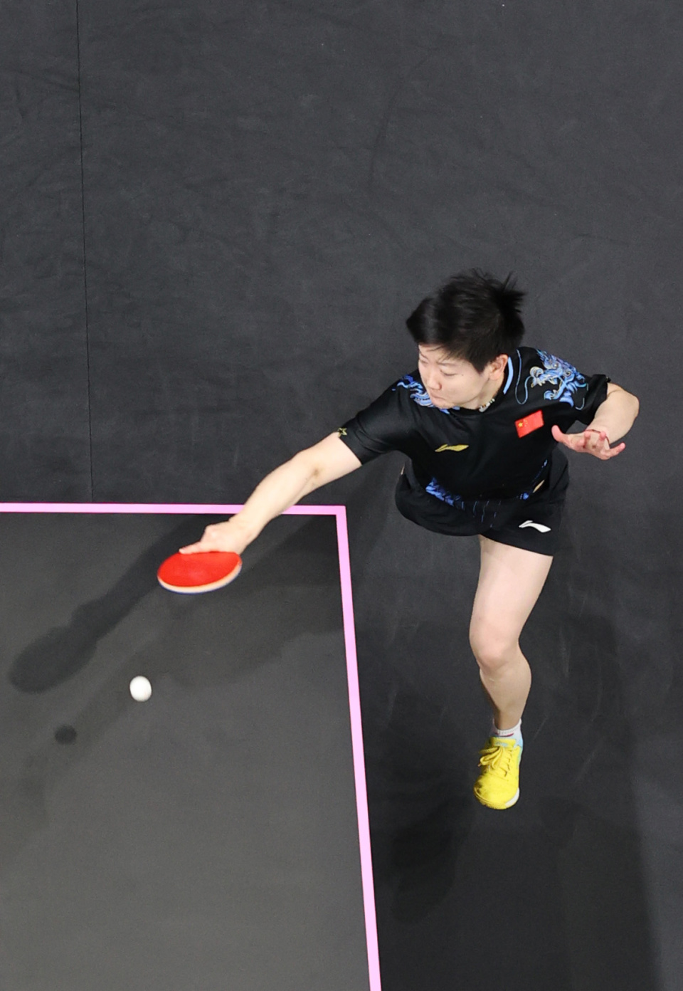 佩在世界足 佩在世界足