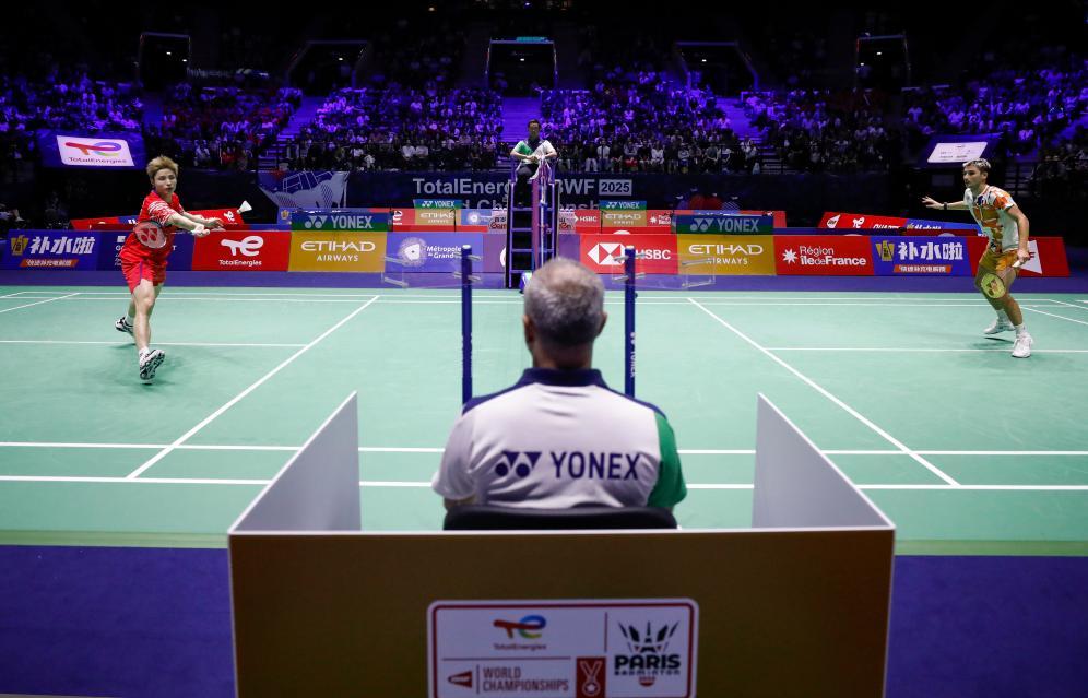 荣誉更为闪 荣誉更为闪